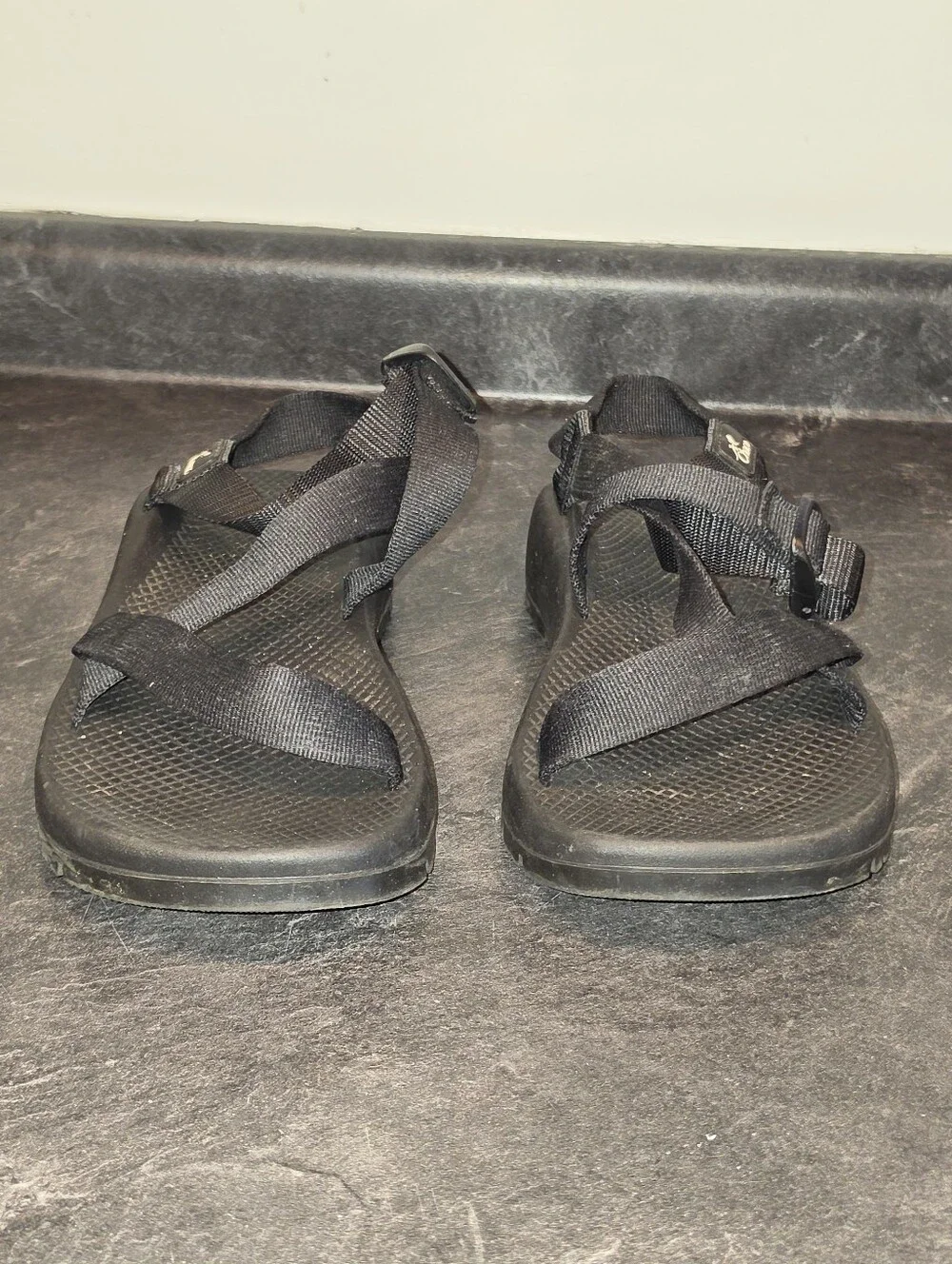 Chaco Classic Z1 Black Strappy Sandals Mens Size 9
